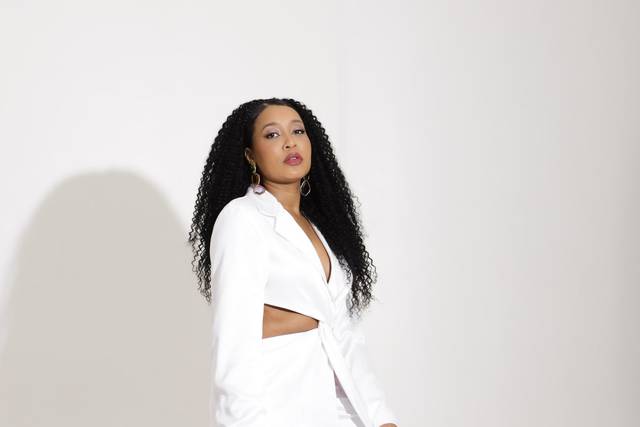 Claudia Nascimento Celebrações Cantando o Amor