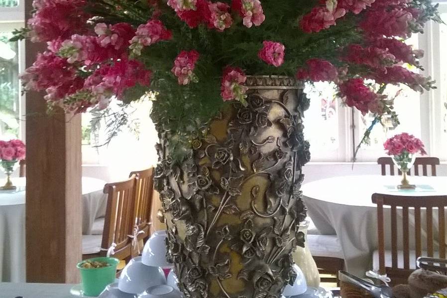 Lindo arranjo Vaso Rosas