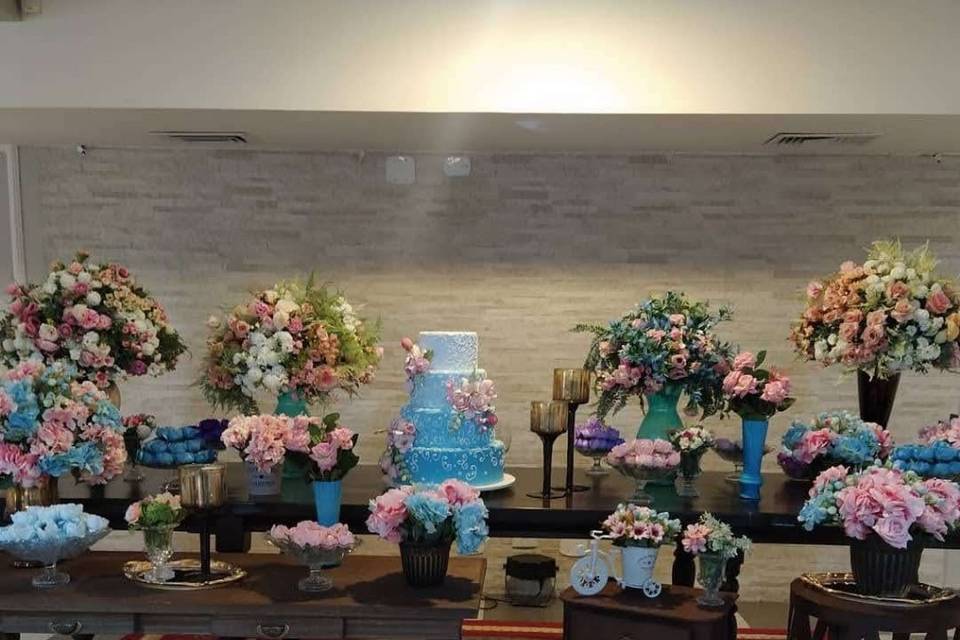 Decoração da mesa de debutante