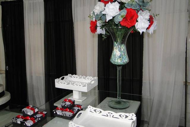Decorações em branco e preto