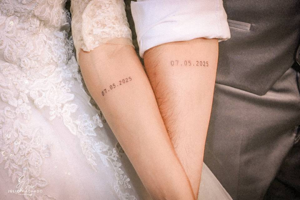 Noivos tatuados