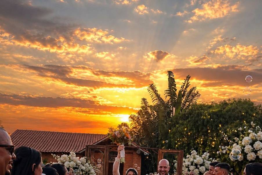 Casamento no pôr do sol