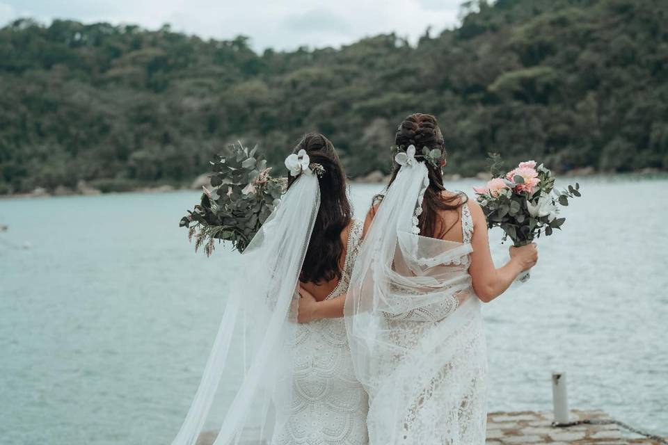 Silvia Flores e Noivas