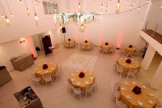 Espaço para jantar e dança