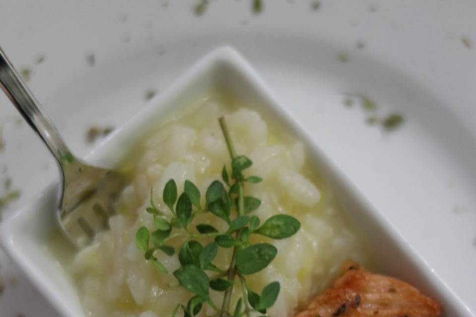 Finger Risoto com Salmão