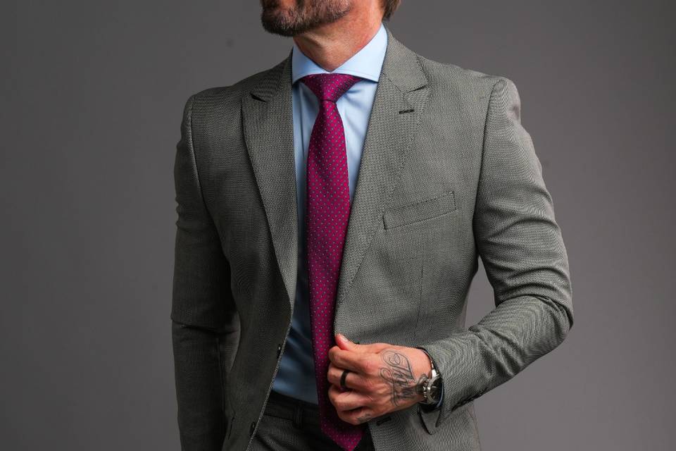 Decinel Suits