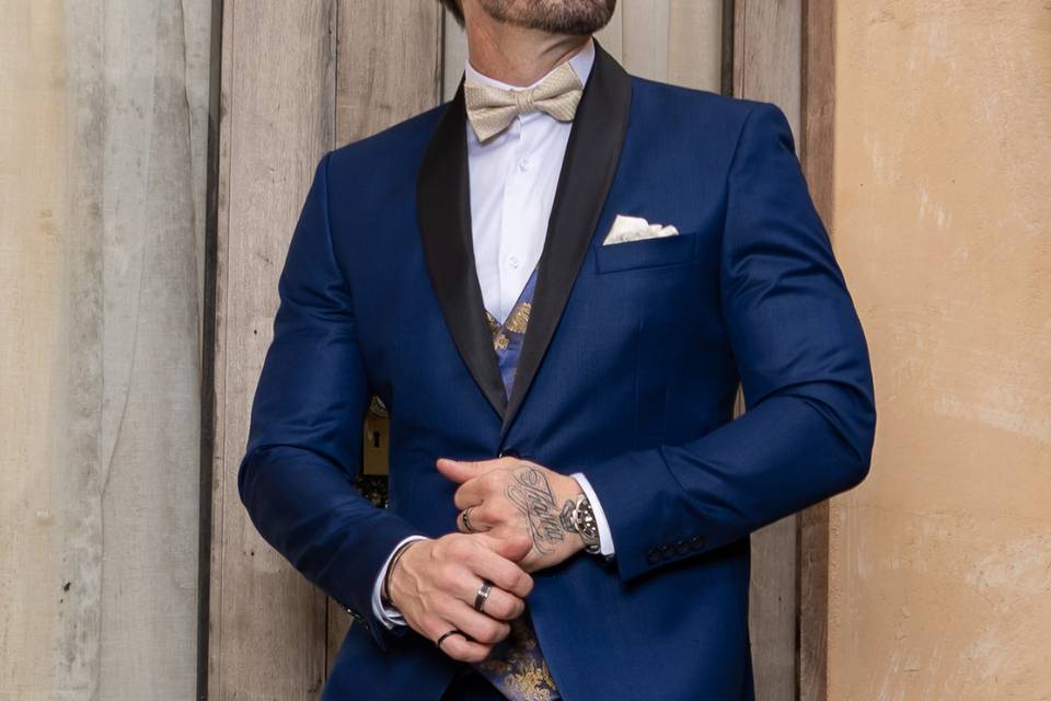 Decinel Suits