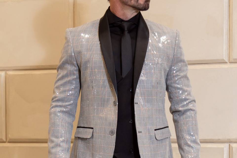 Decinel Suits