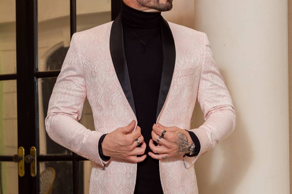 Decinel Suits