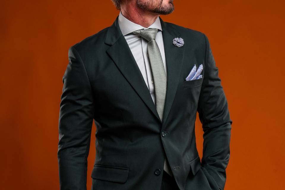 Decinel Suits