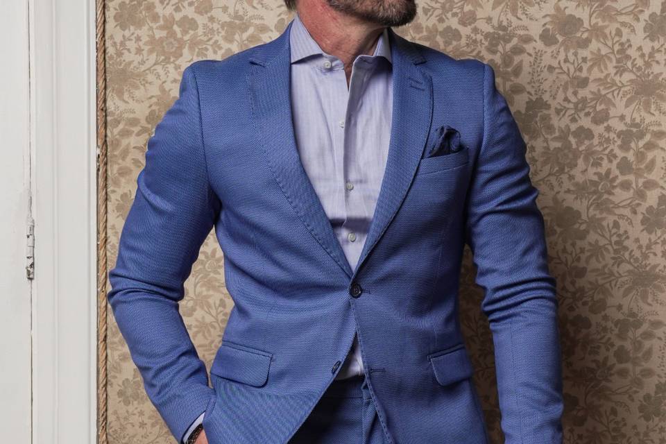 Decinel Suits