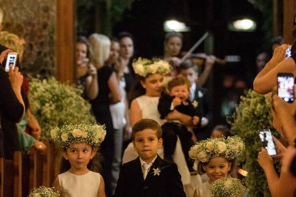 Cortejo de Damas e Pajens