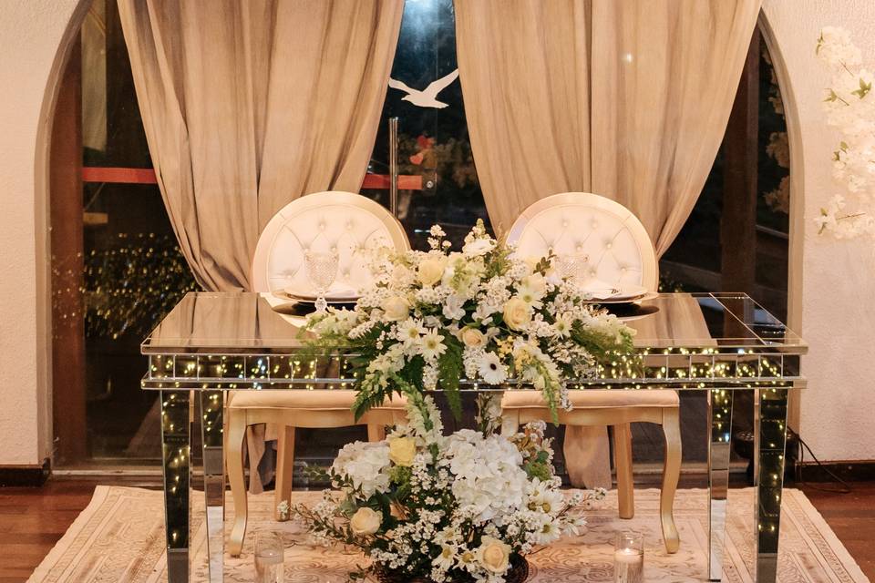 Decoração - Mesa dos noivos