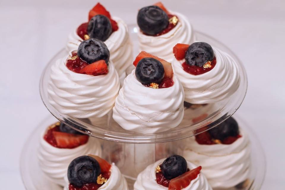 Torre pavlova Frutas vermelhas