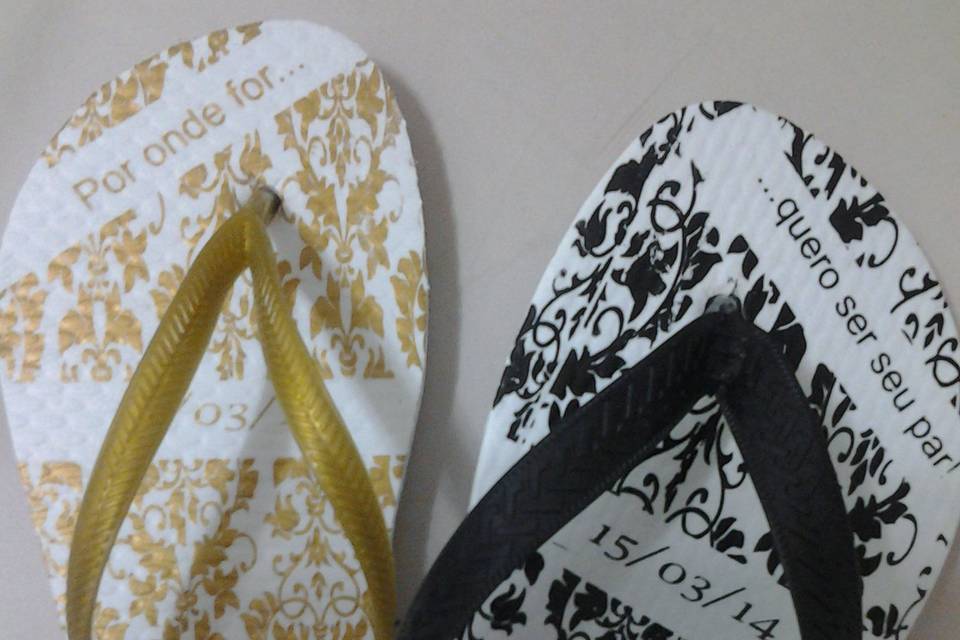 Chinelo com 1 cor