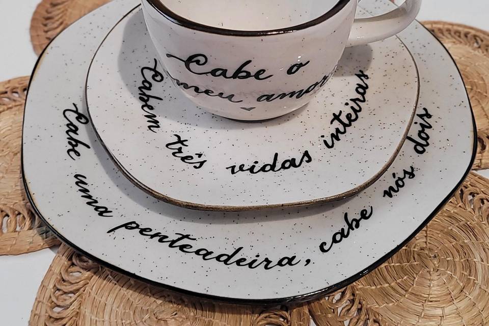 Lettering em louças