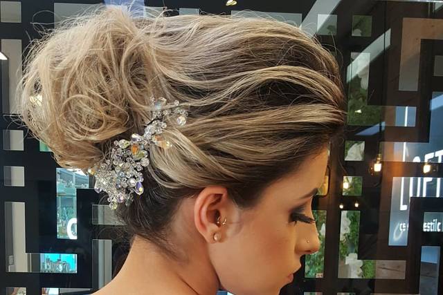 Penteado Moderno | Maquiagem