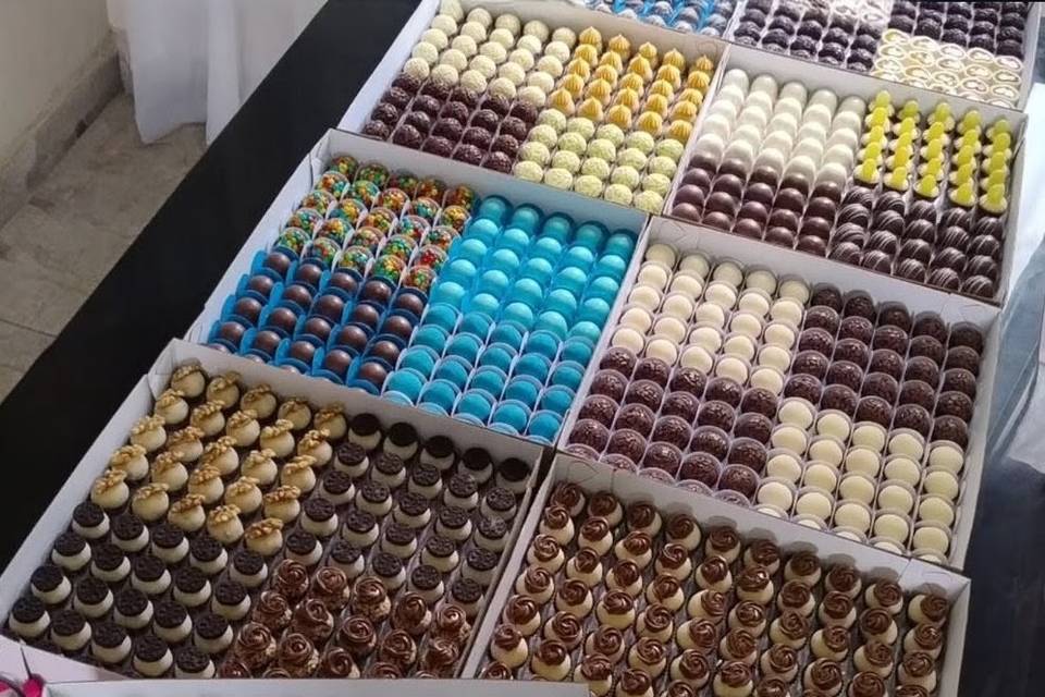Bem casados, doces finos e goumerts