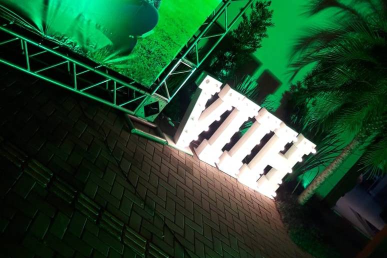 LETRAS ILUMINADAS