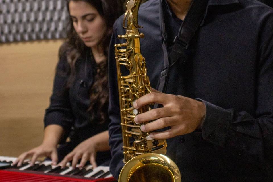 Saxofonista e pianista