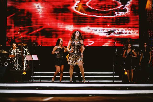 Cantora Cristina Amaral