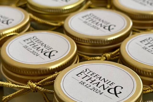 Vela 30g com tampa dourada