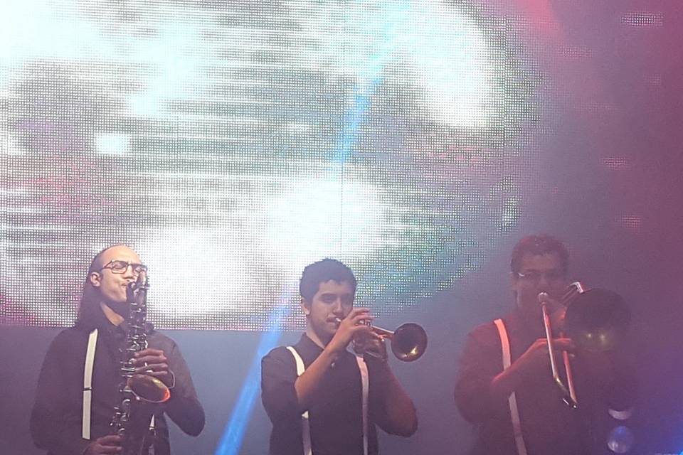 Trio de Metais