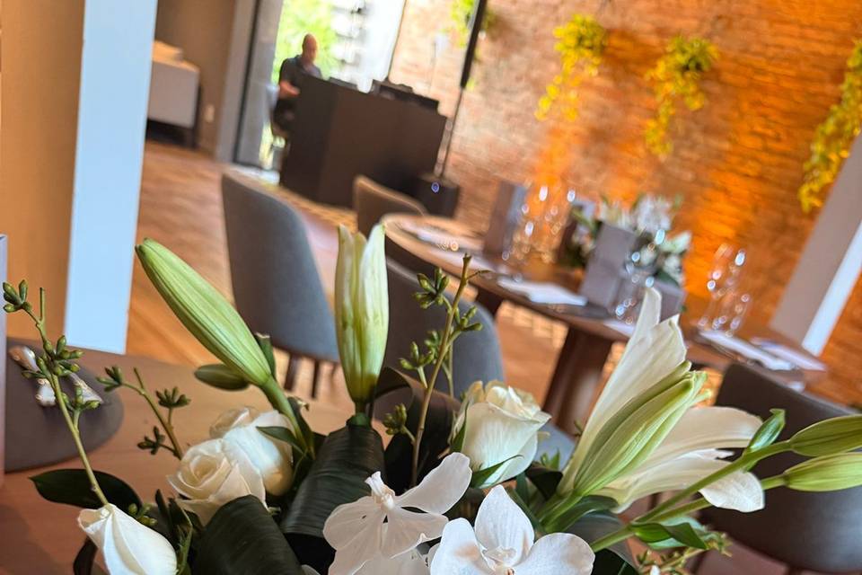 Rosas e Alstromérias