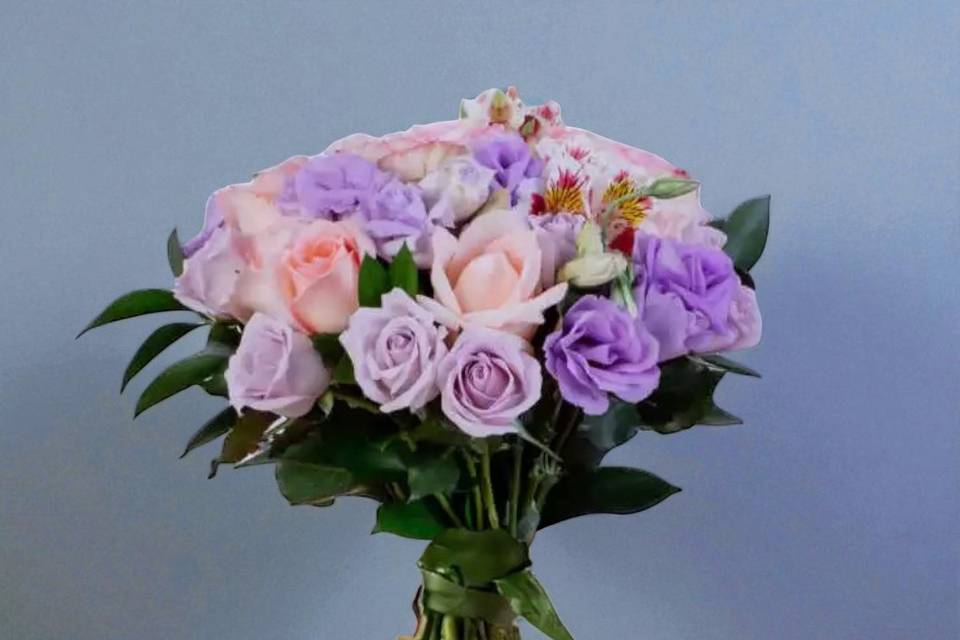 Buquê Rosas e Alstromérias