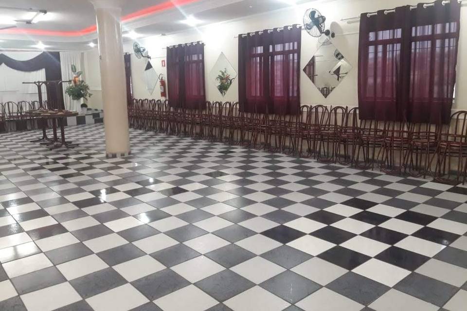 Salão sem decoração