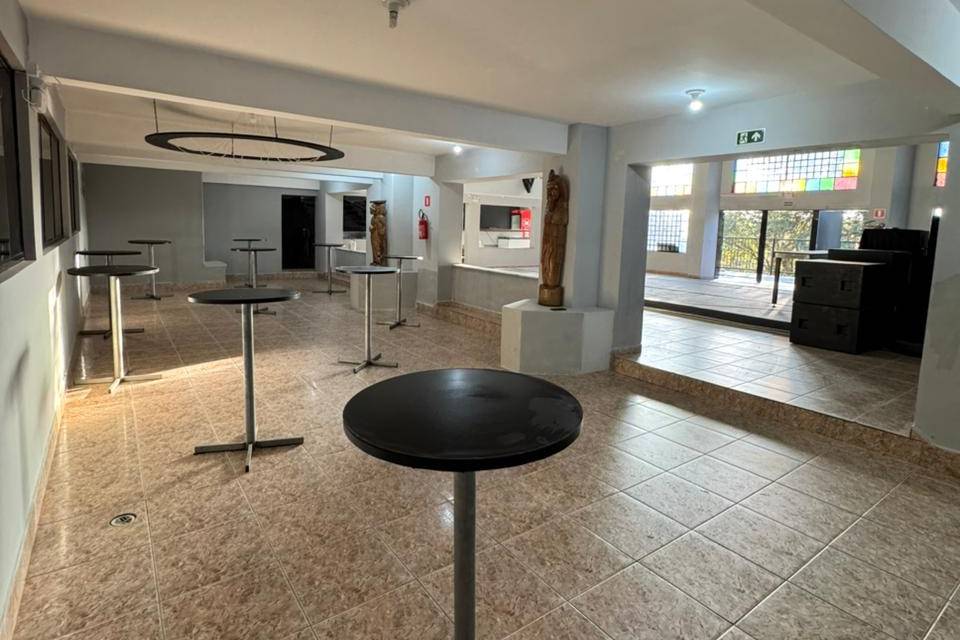 Salão lateral Mansão