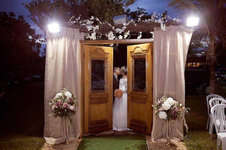 Porta para entrada da noiva