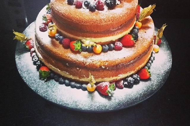 Naked cake