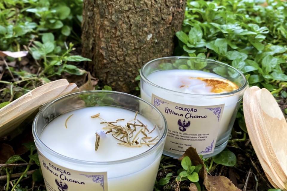 Velas aromáticas em recipiente
