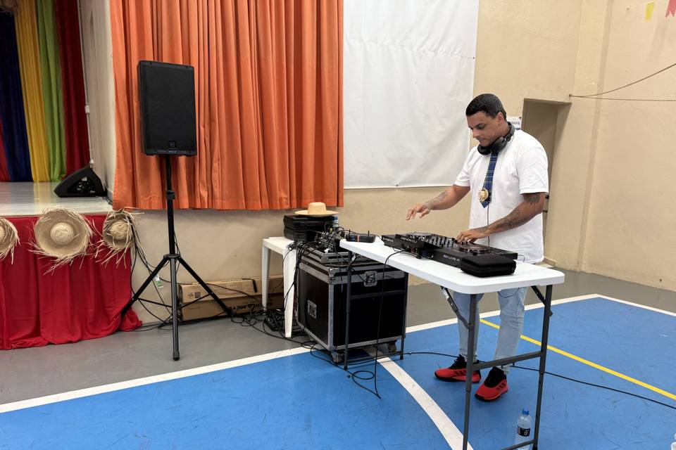 DJ Izzi - Som e Luz