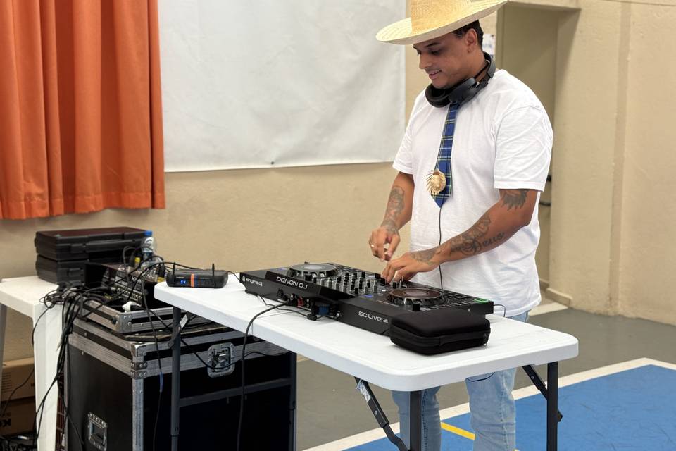 DJ Izzi - Som e Luz