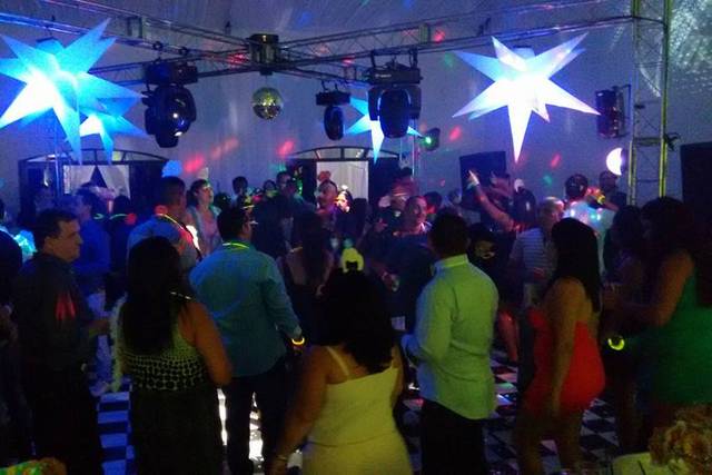 DJ, som e Iluminação