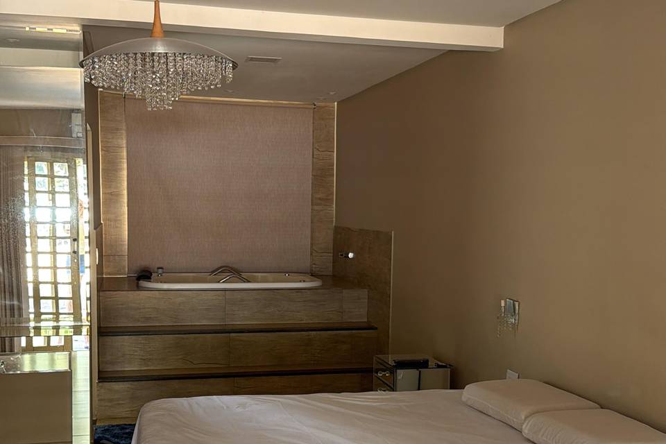 Suite 01