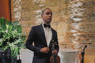 Daniel Santana Violinista