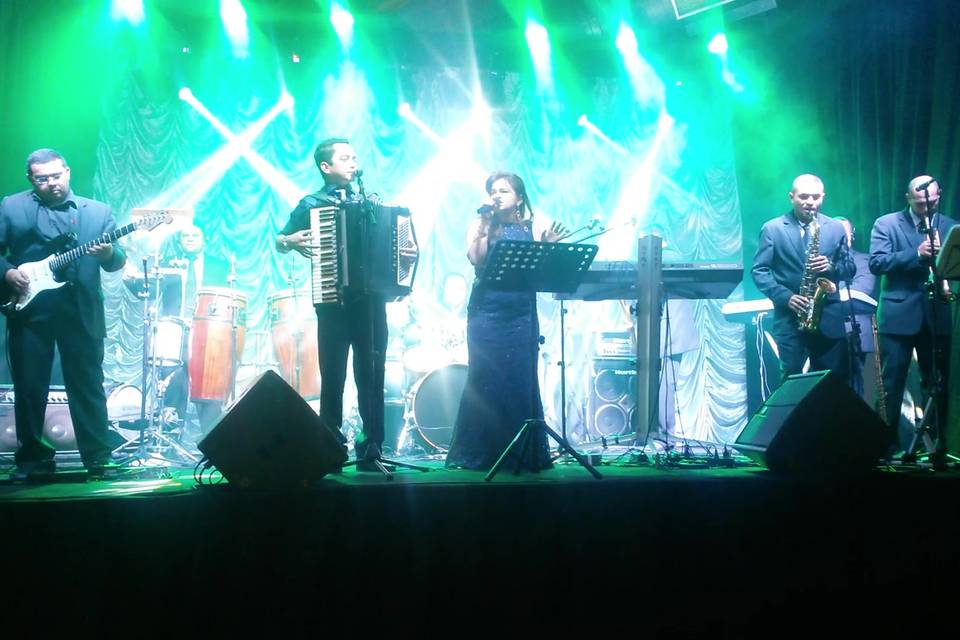 Elisângela e Junior Banda