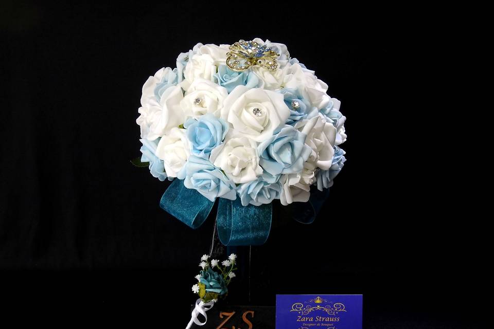 Bouquet Rosas brancas e azuis
