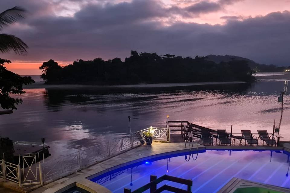 Piscina a noite