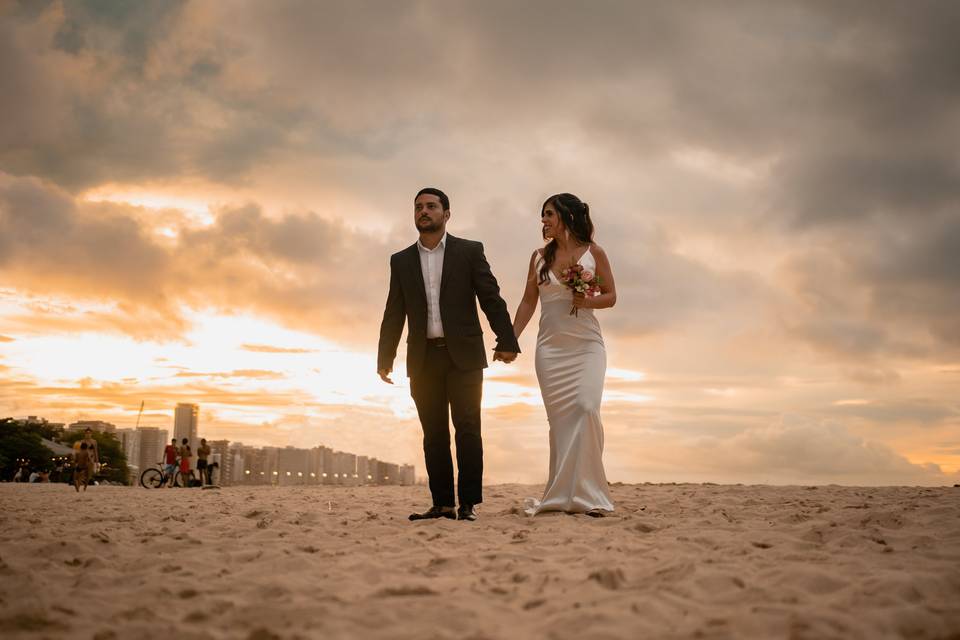 Caminha do casal na praia