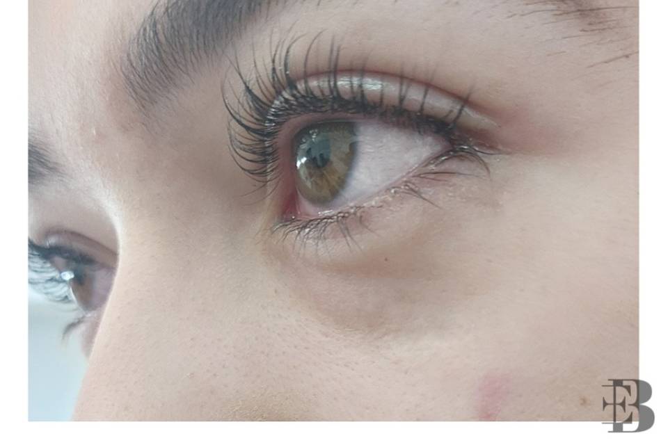 Lash lifting
