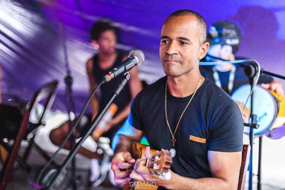 Cantor Renatinho