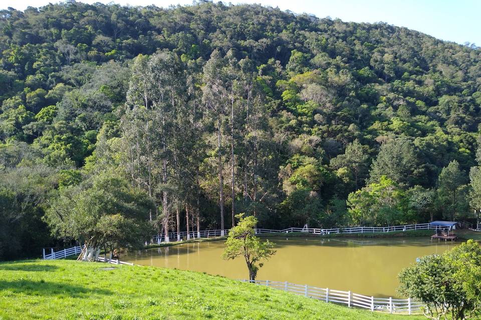 Lago na chácara