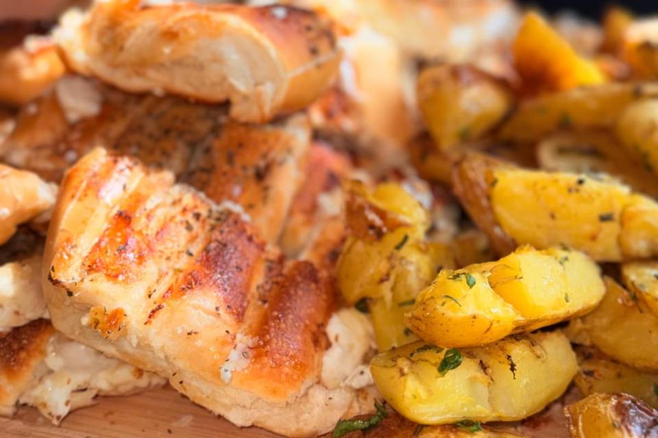 Pão de Alho  e Batata Rustica