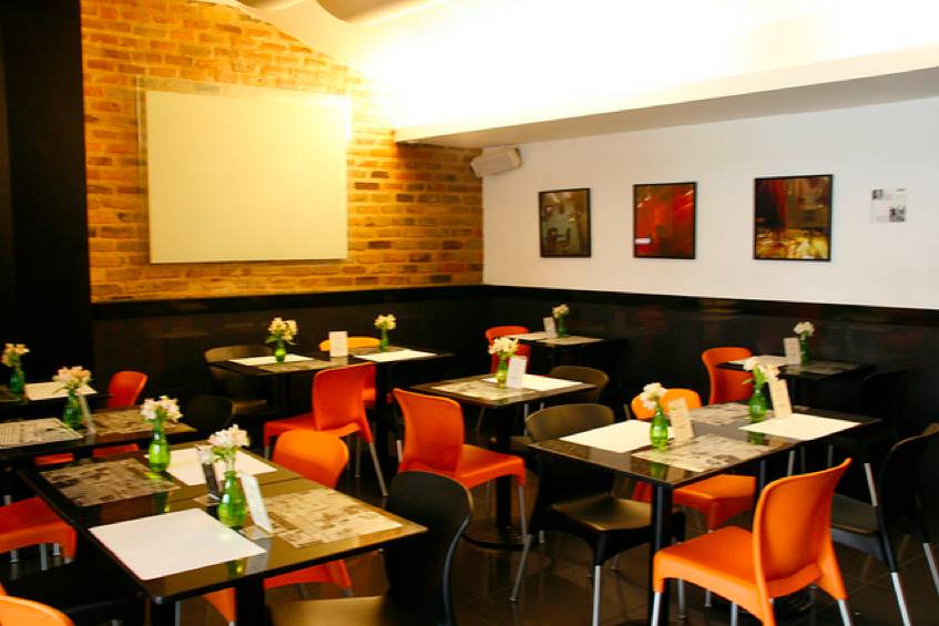 Salão café montado/ almoço