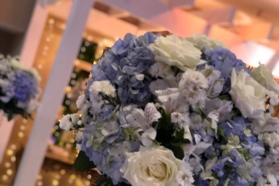 Flores azul com branco