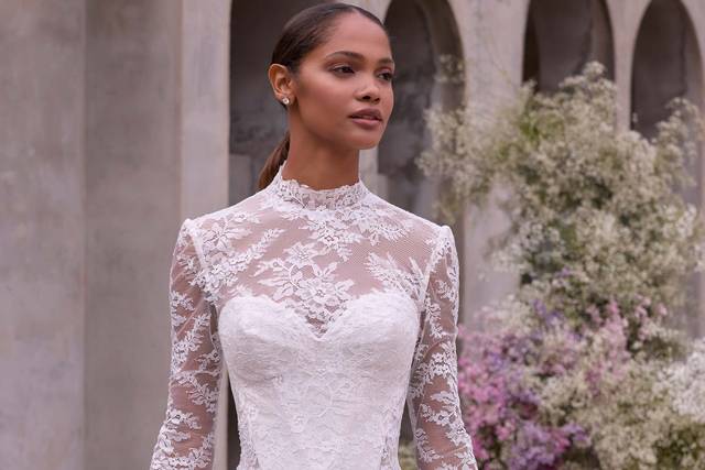 Vestido de noiva com gola alta